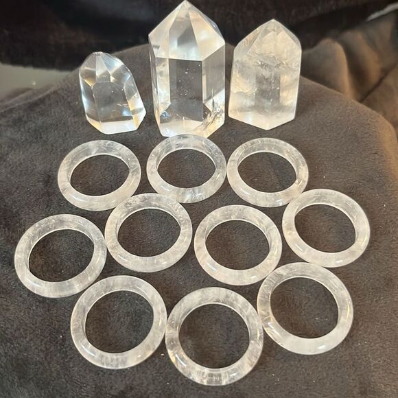 New Natural Beautiful Solid Hand Carved Crystal Quartz Band Ring Size 9 - Picture 3 of 7